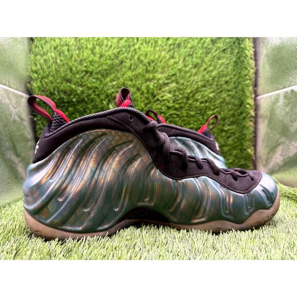 Nike Air Foamposite One 575420-300 Athletic Sneaker Men\'s 9.5 Green Synthetic